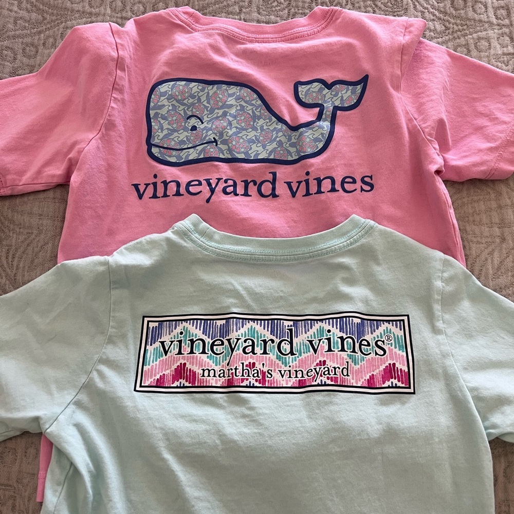 Vineyard Vines Ts! 🐳